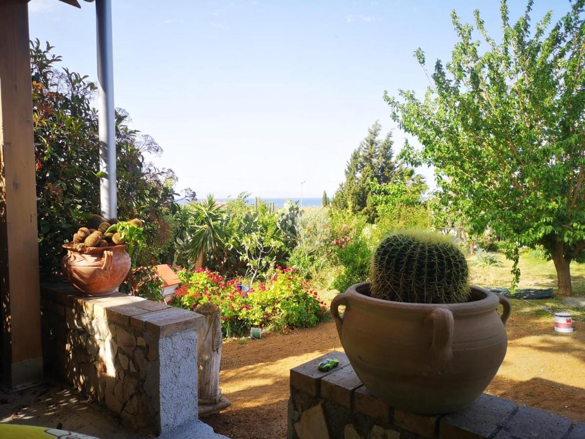 "Giardino Fiorito" Villa Gizzeria Bagian luar foto